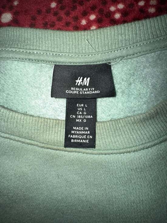 H&M NASA Crewneck Sweatshirt with pans - Picture 2 of 6